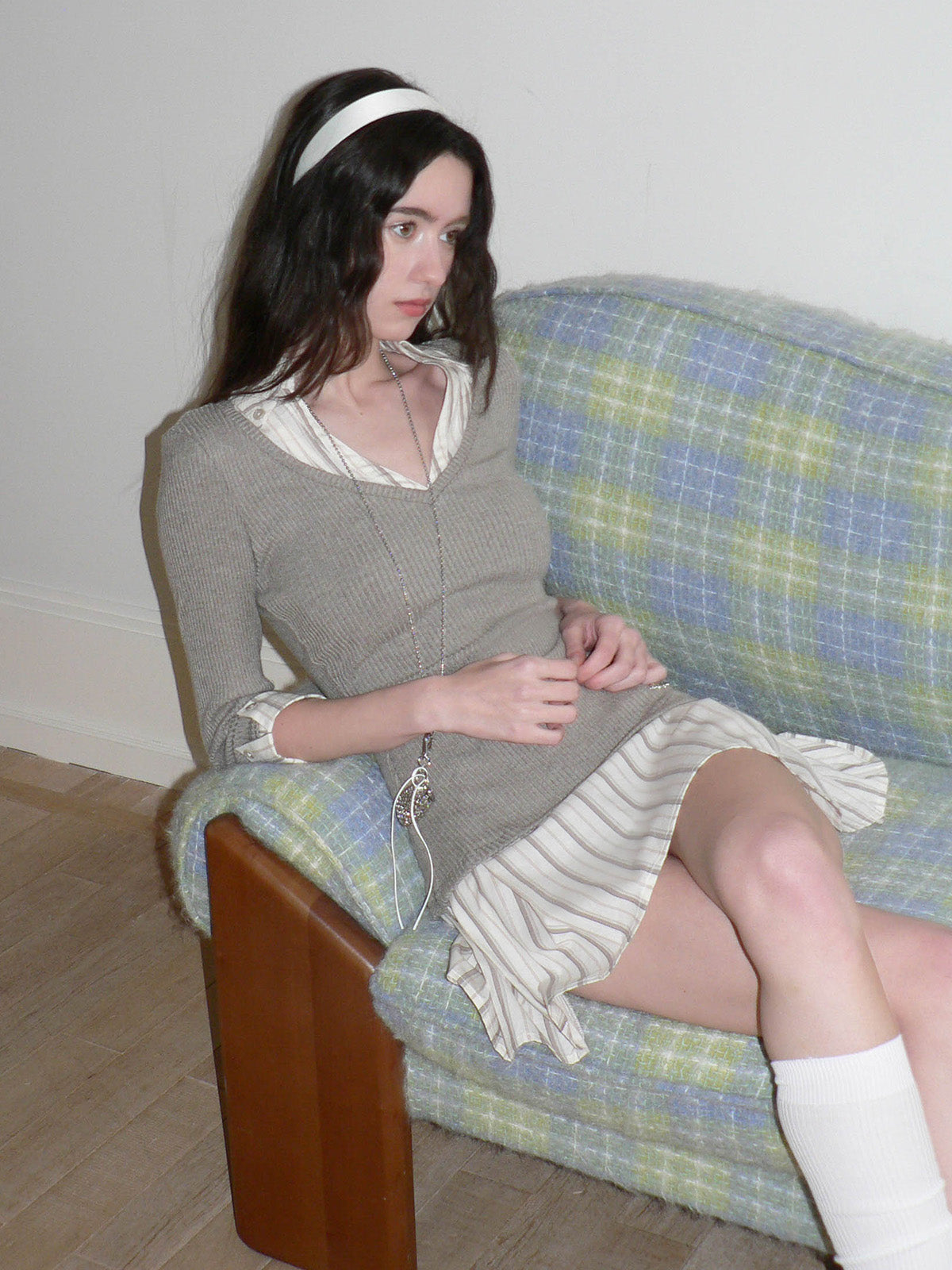 V-NECK RUFFLE BLOUSE COLLAR DRESS
