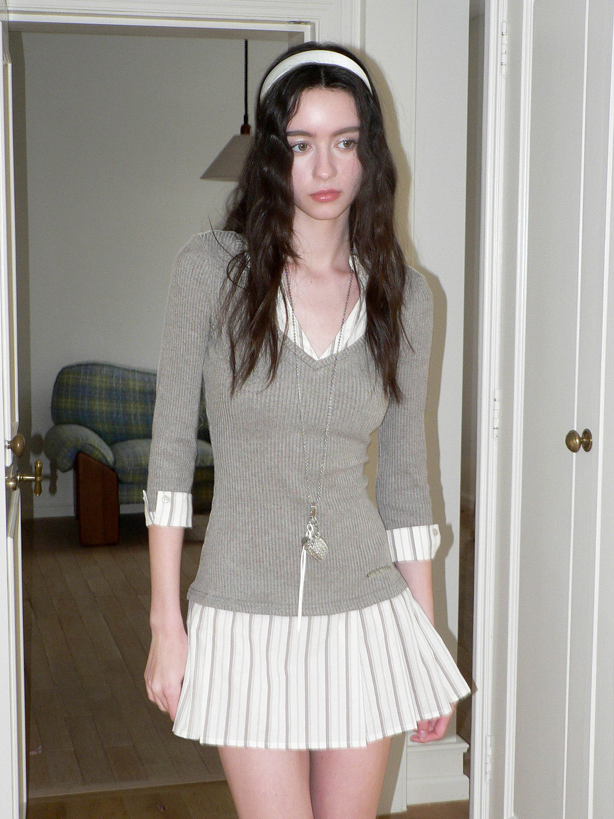 V-NECK RUFFLE BLOUSE COLLAR DRESS